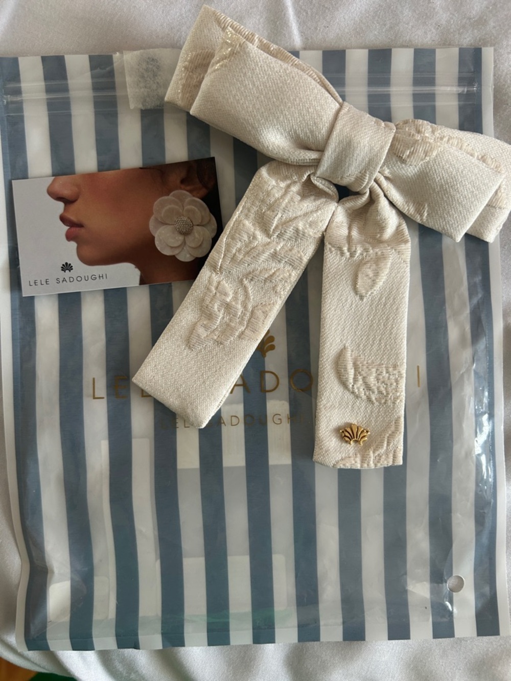Lele Sadoughi Cream Embroidered Bow Hair barette